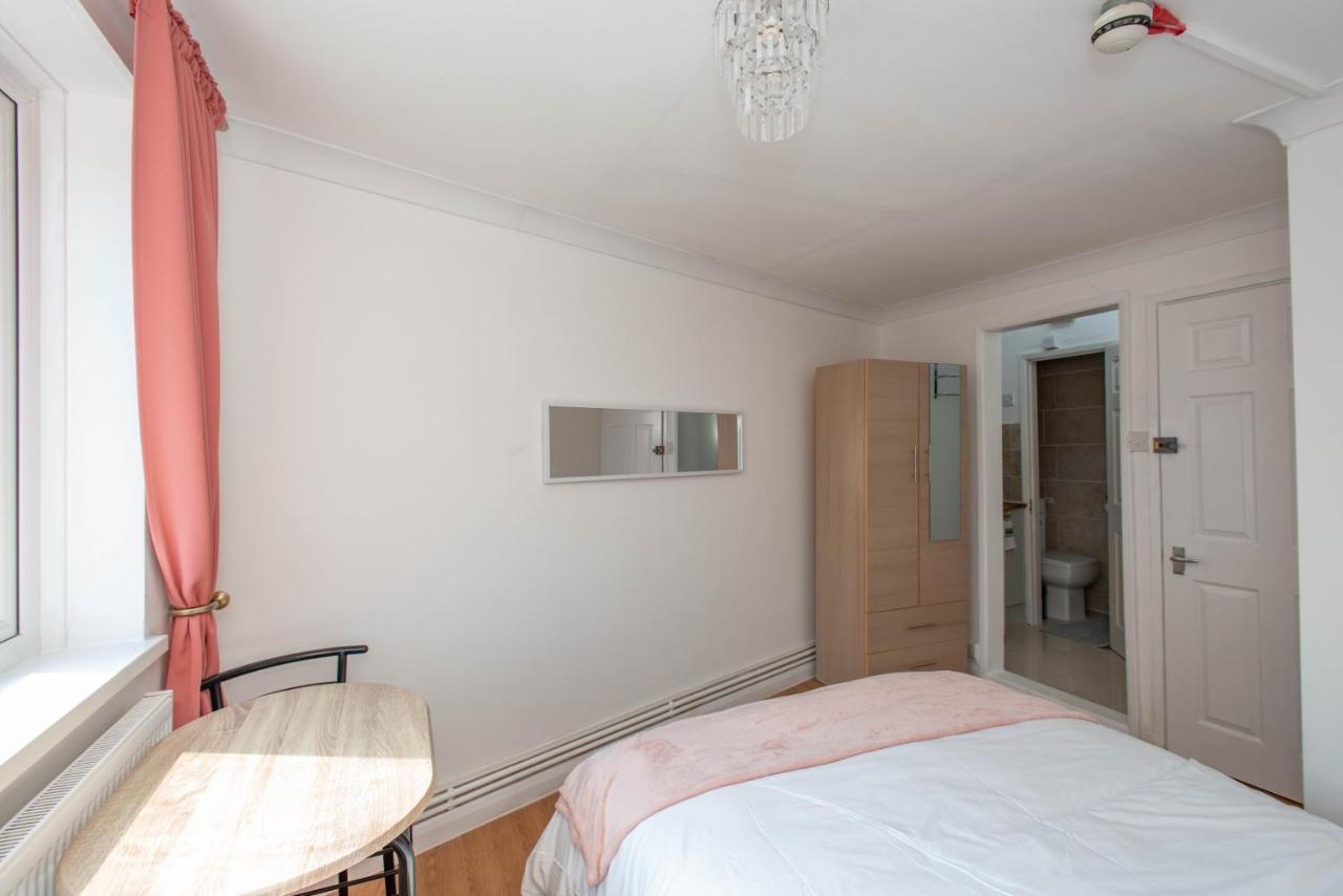 Modern Apartments In Bromley, Greater London Near Tesco And Sundridge Park Station Exterior foto