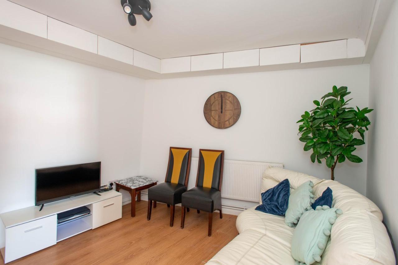 Modern Apartments In Bromley, Greater London Near Tesco And Sundridge Park Station Exterior foto